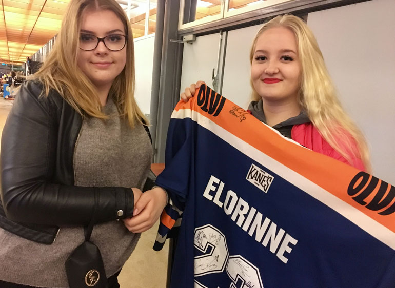 Heta Salminen ja Jessica Joensuu ovat jopa fanittaneet Tapparan tanssityttöjä.