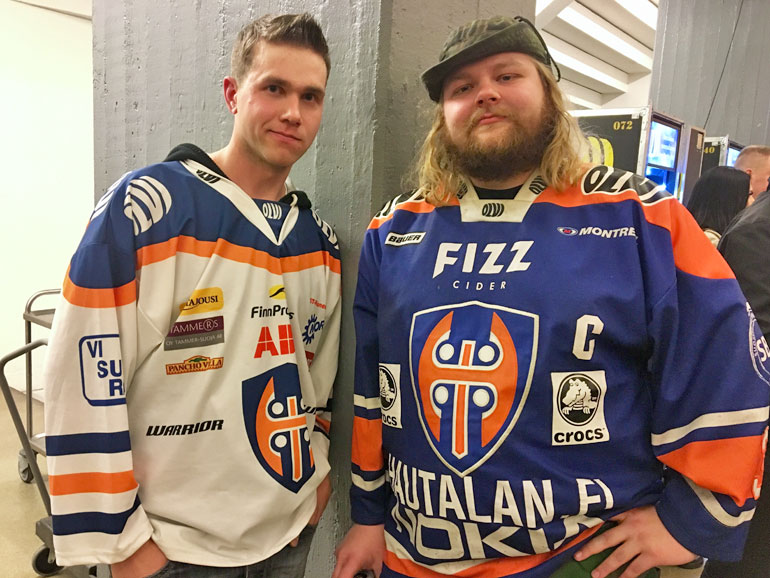 JP Nenonen ja Apa Lehtinen liputtavat vahvasti cheerleadereiden puolesta.