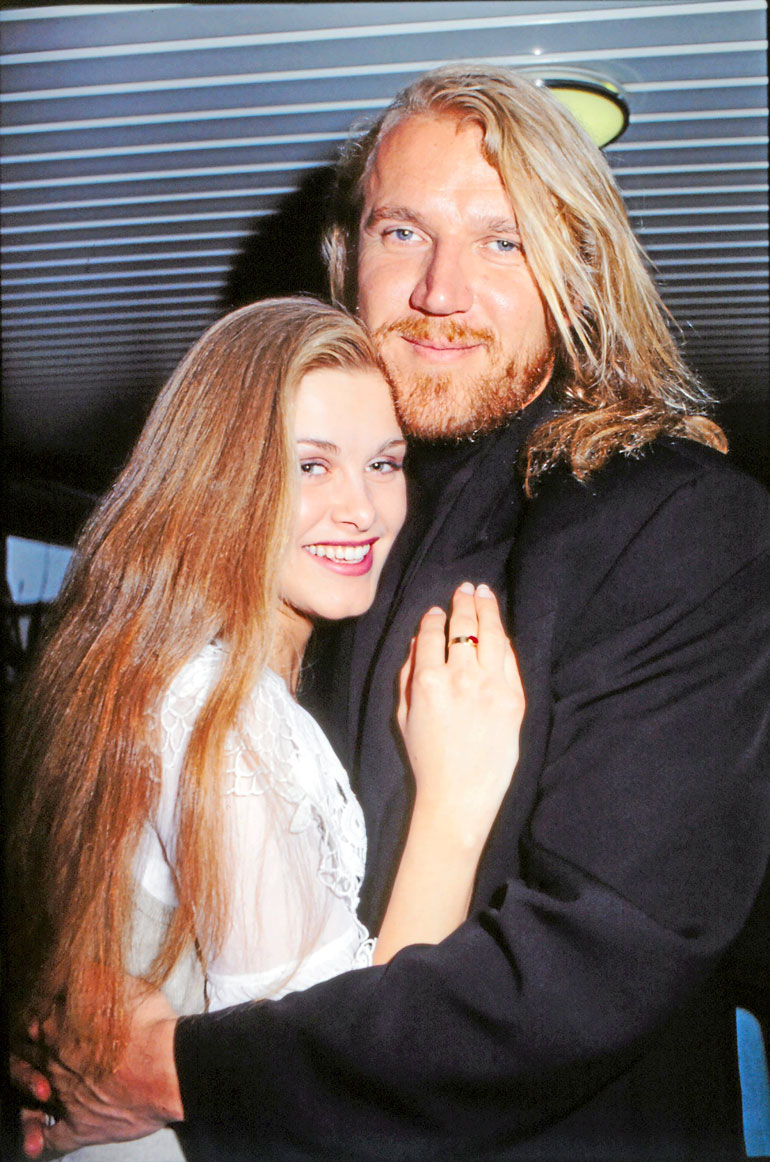 Tarja seurusteli Renny Harlinin kanssa vuonna 1993.