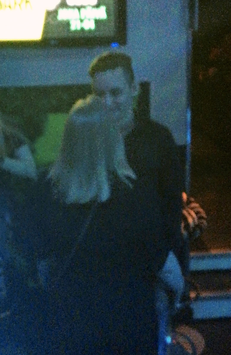 Lakko baarissa.