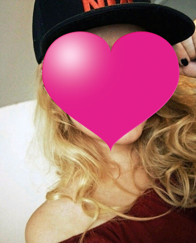 Kalleen romanttisesti yhdistetty 19-vuotias on viehättävä helsinkiläiskaunotar.