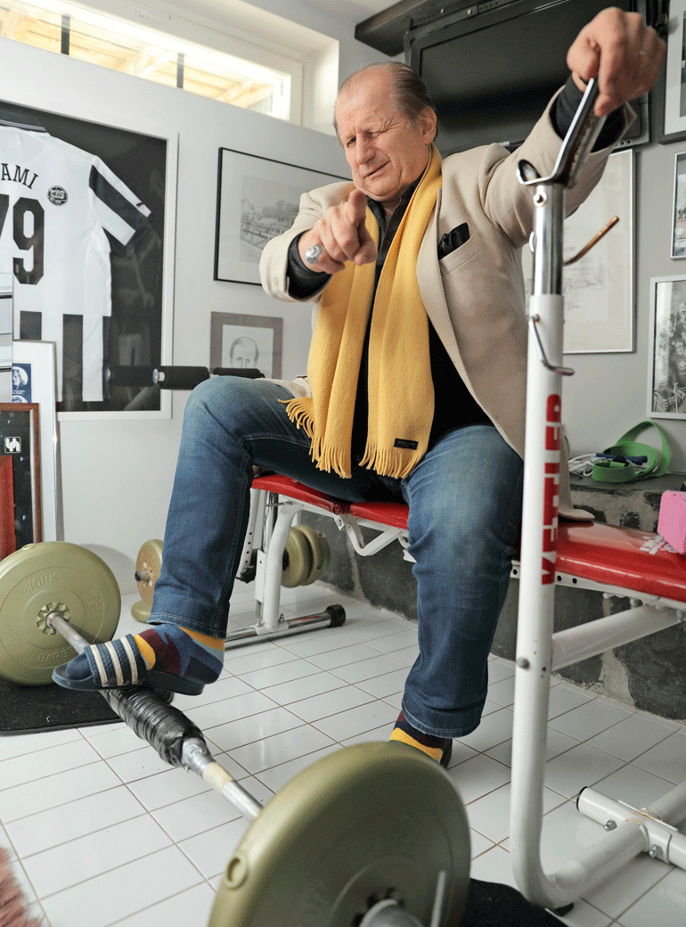 "Henkilöbrändini päälle ei perkele kuseskella!" jyrisee Juhani Tamminen.