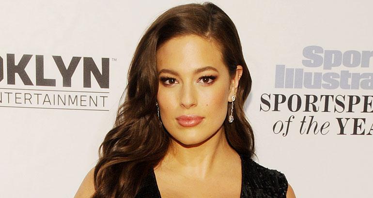 Ashley Graham poseeraa