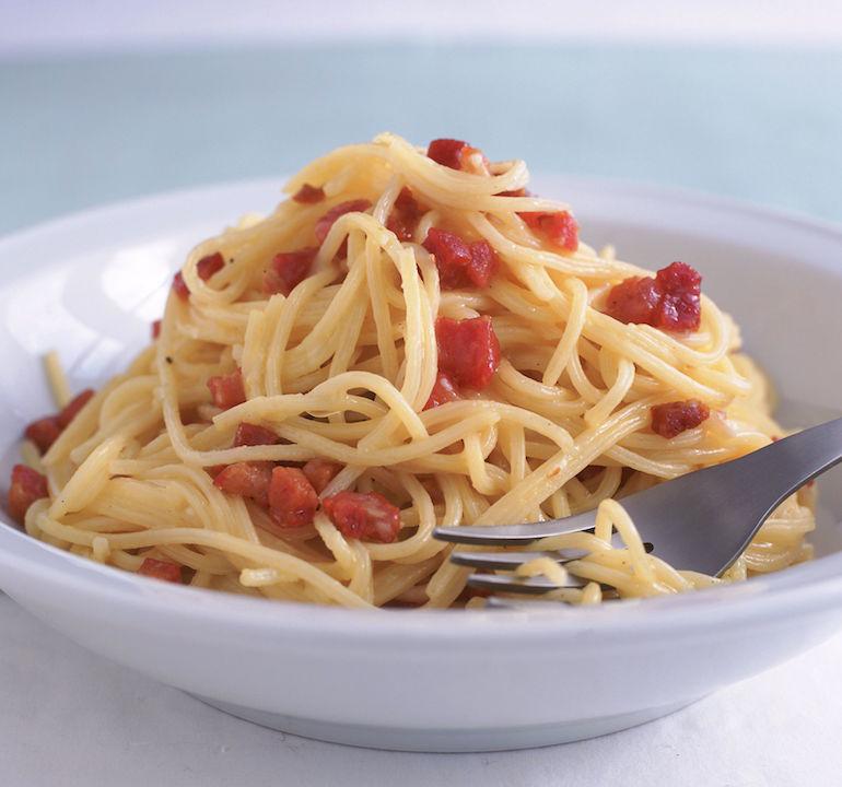 Pasta carbonara sopii myös aamiaiselle.