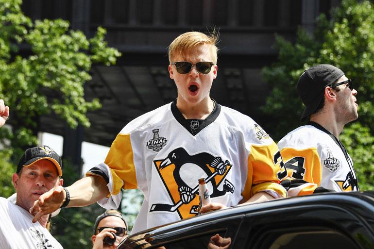 Olli Määttä voitonjuhlat Stanley Cup somehitti