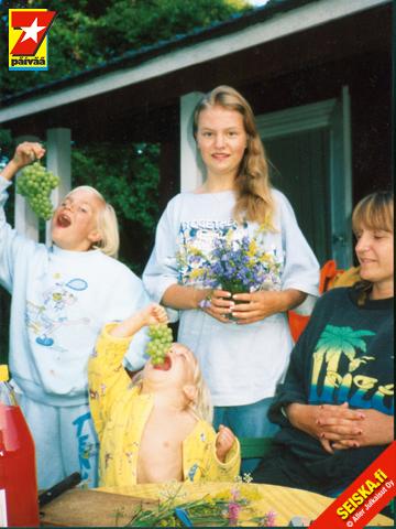 Uskoisitko, että näissä kuvissa poseeraa Johanna Tukiainen!