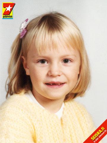 Uskoisitko, että näissä kuvissa poseeraa Johanna Tukiainen!