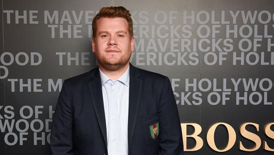 James Corden punaisella matolla