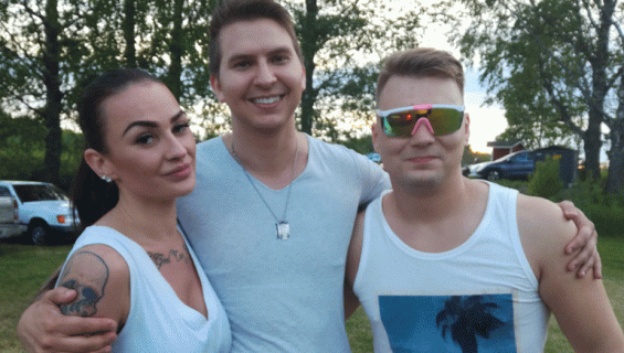 Laine Bruce, Strippari-Iiro ja Bile-Dani Nakukympissä.